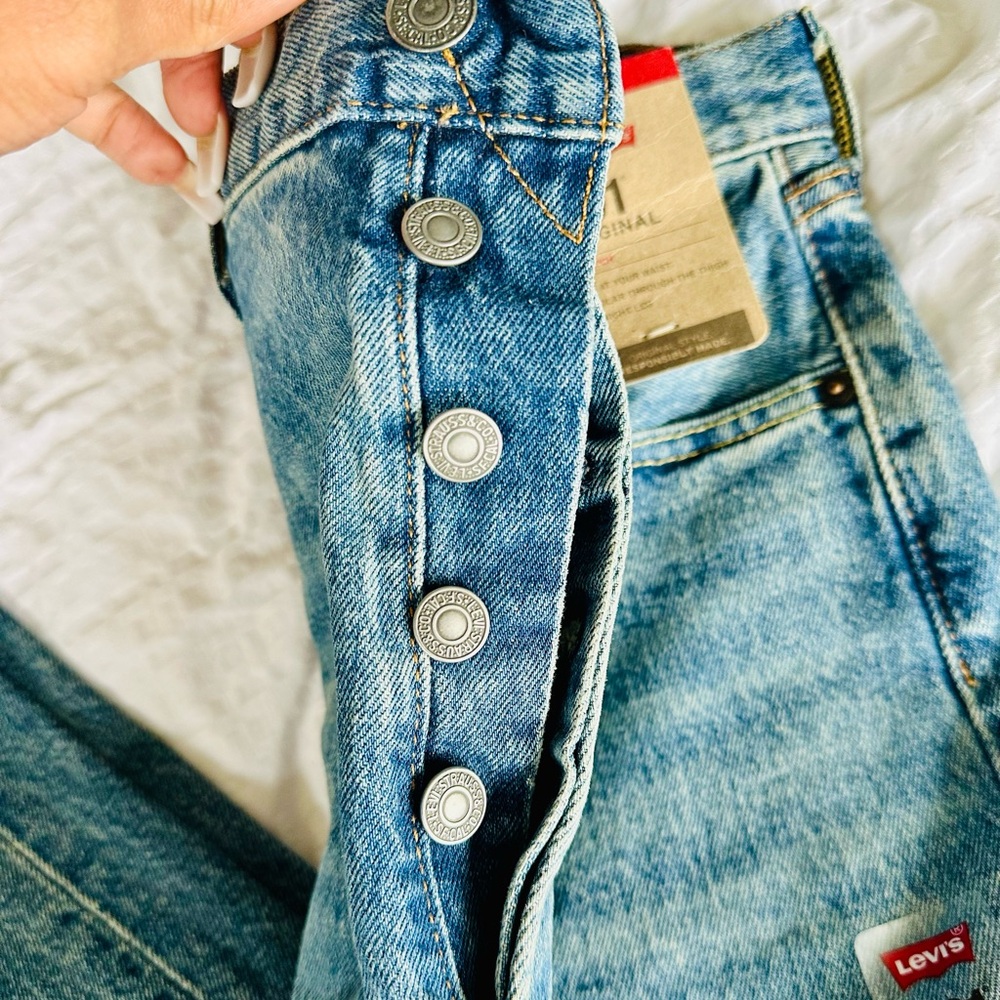 Levi’s 501 The Ben Stretch Medium Wash Button Fly Straight Leg Blue Jeans - Picture 3 of 12